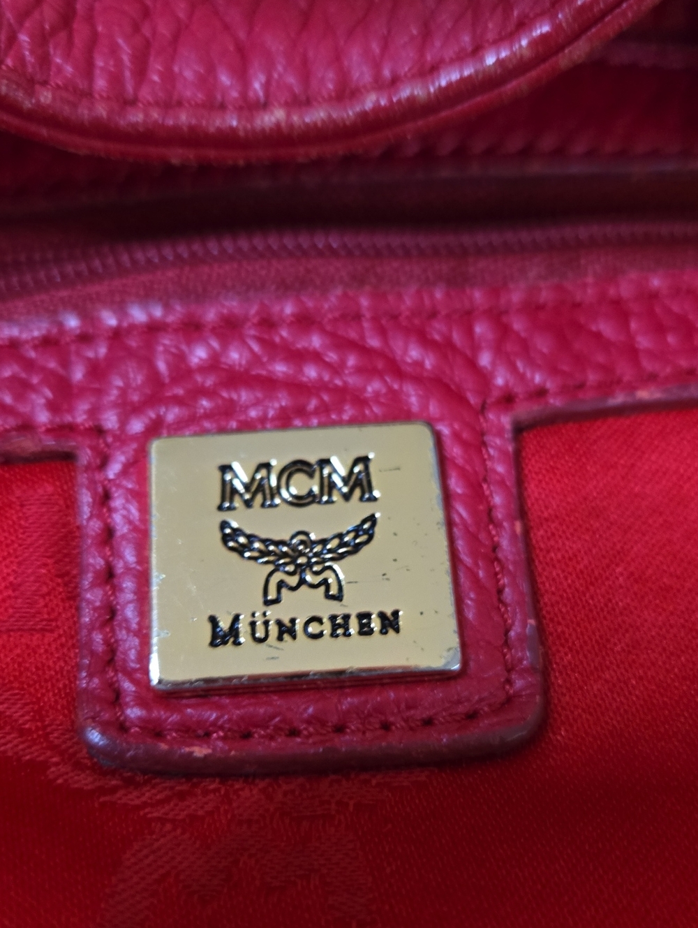 MCM Red Pebbled Leather Drawstring Shoulder Bag - Picture 10 of 11